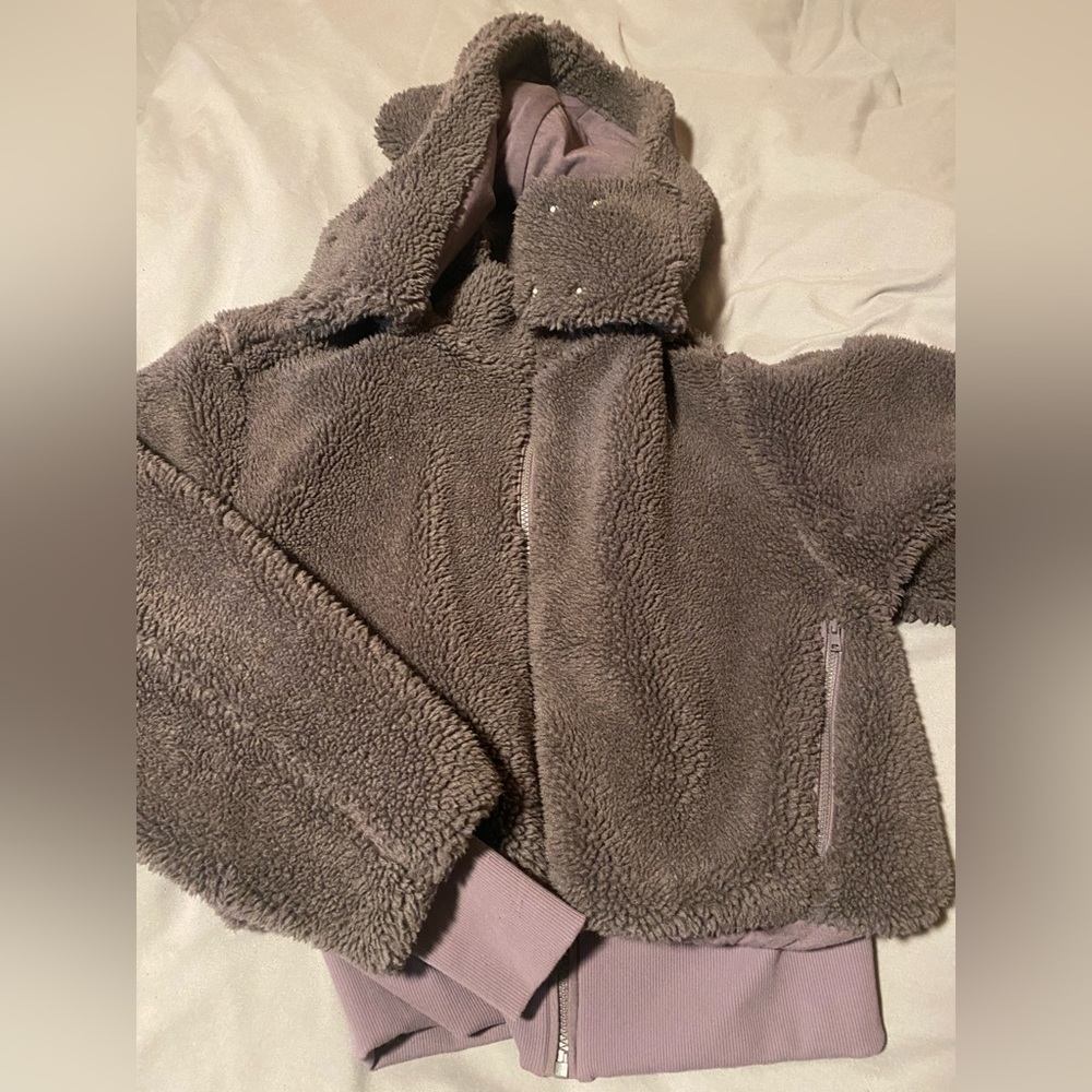 Alo yoga Sherpa zip up